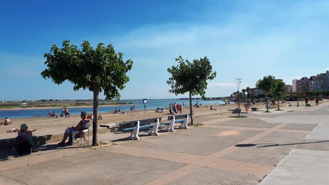 Studio Cabine Avec Jardinet A 30 M De La Plage, Au Calme. Gruissan Exterior foto
